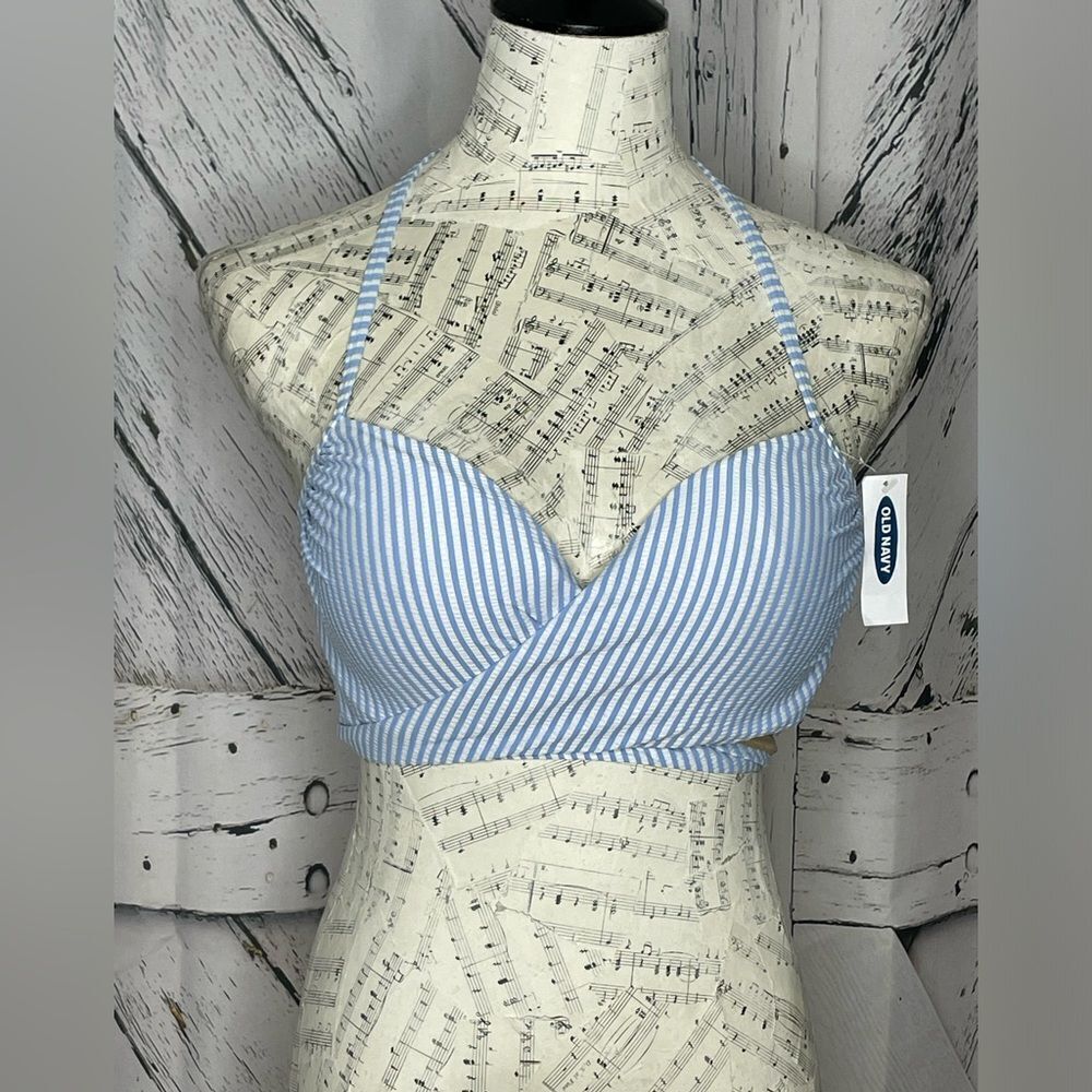 NWT OLD NAVY Seersucker Bikini Top Underwire Wrap M